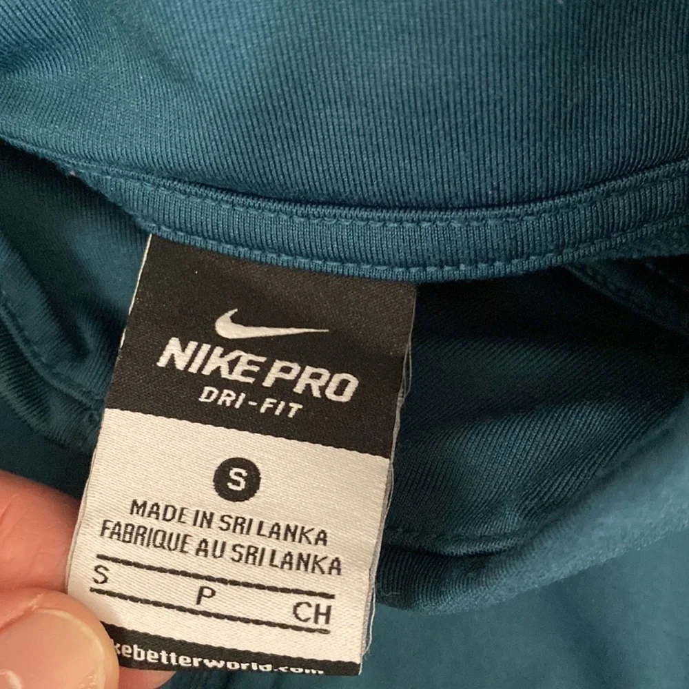 Nike sweatshirt